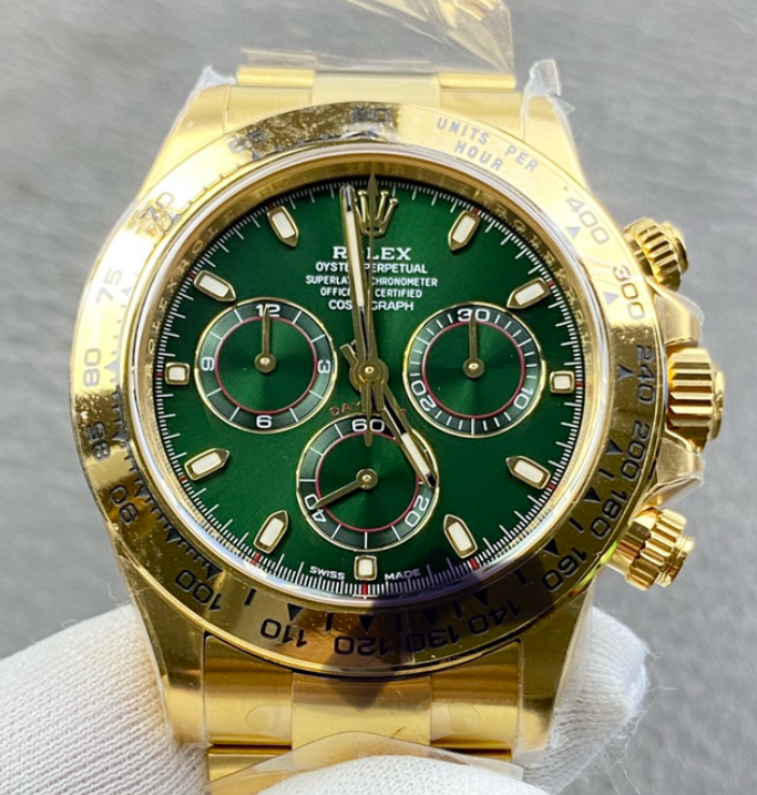 Pristine replica in water